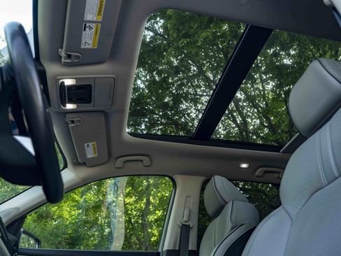 Used 2024 Honda Pilot Elite image 36