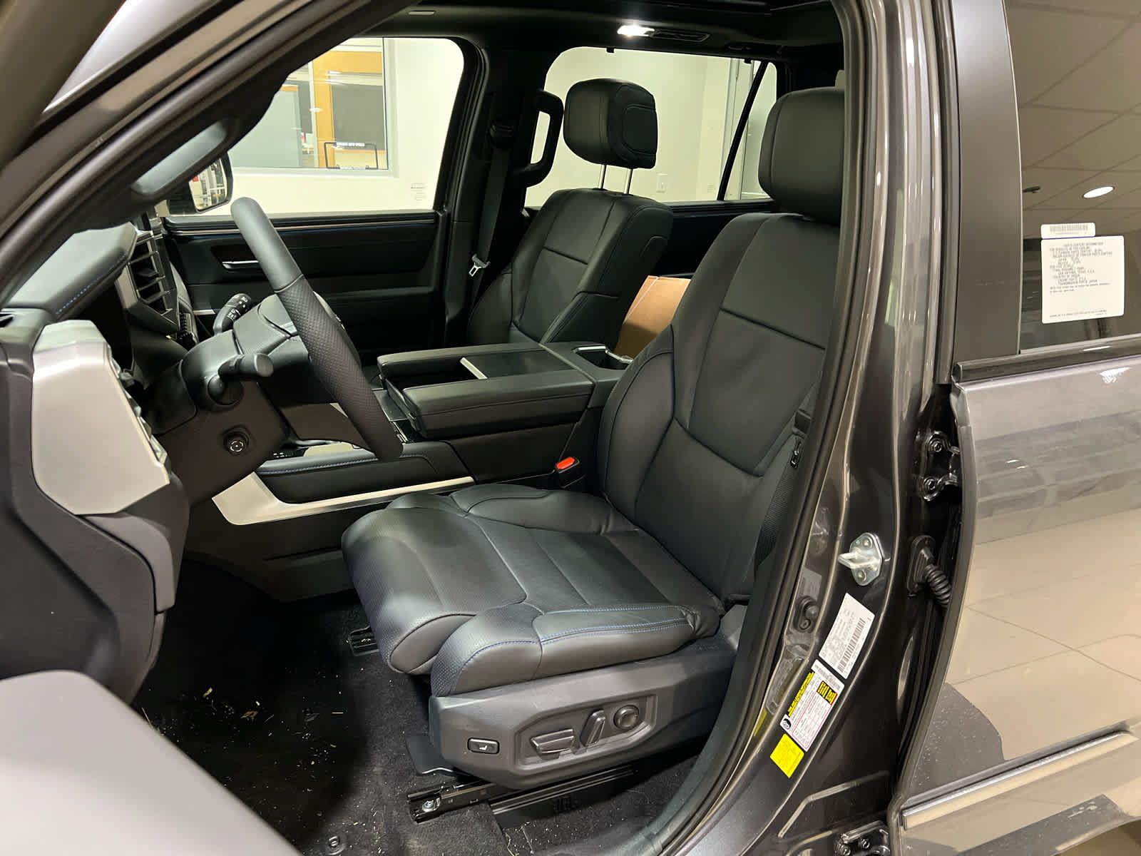 Used 2025 Toyota Sequoia Platinum AWD/4WD image 14