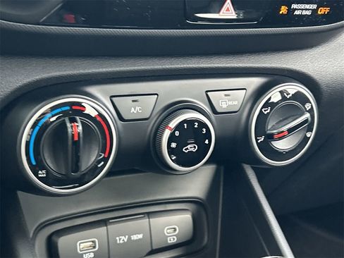 New 2026 Hyundai Venue SE image 26