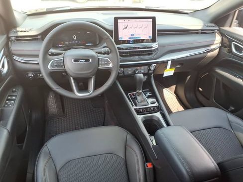 New 2026 Jeep Compass Trailhawk w/ Sun, Sound & Navigation Group AWD/4WD image 7