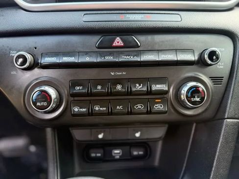 Used 2022 Kia Sportage LX w/ LX AWD Value Edition Package image 19