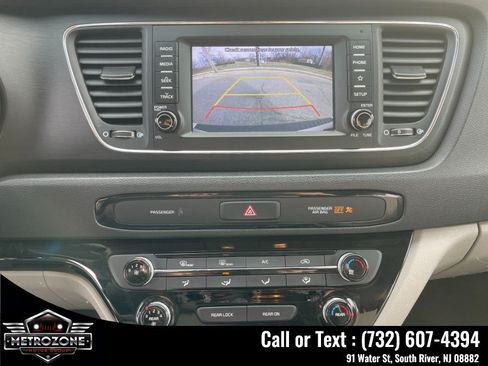 Used 2019 Kia Sedona L FWD image 22