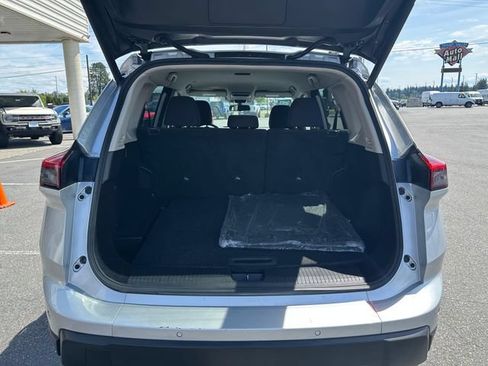 Used 2024 Nissan Rogue SV AWD/4WD image 24