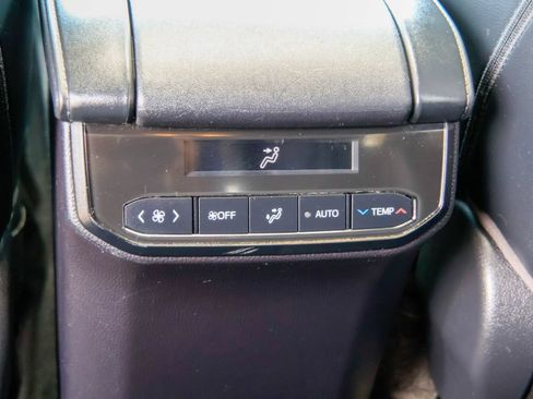 Used 2023 Toyota Highlander XSE FWD image 24