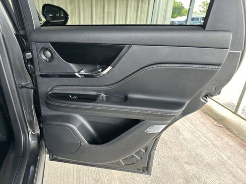 Used 2020 Lincoln Corsair Reserve w/ Elements Package FWD image 31