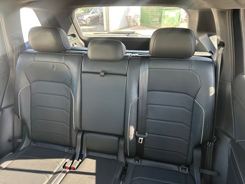 Used 2022 Volkswagen Tiguan SEL R-Line AWD/4WD image 17