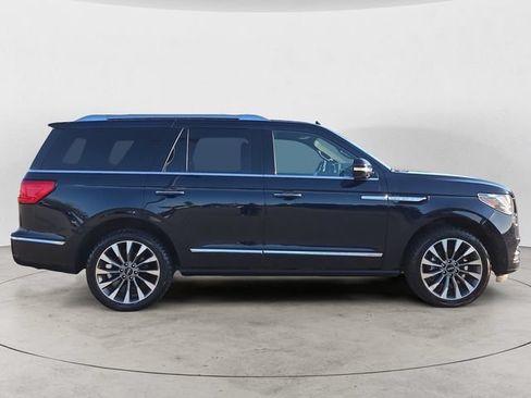 Used 2021 Lincoln Navigator Reserve AWD/4WD image 4