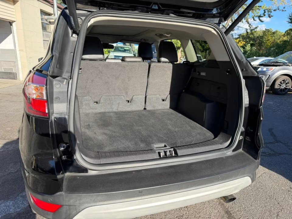 Used 2018 Ford Escape Titanium AWD/4WD image 12