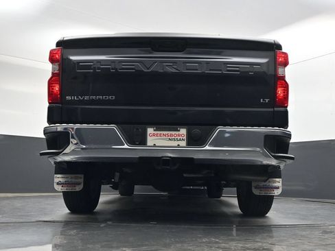 Used 2022 Chevrolet Silverado 1500 LT AWD/4WD image 40