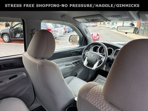 Used 2014 Toyota Tacoma PreRunner image 28