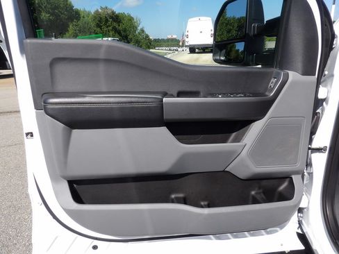 Used 2025 Ford F350 XLT w/ FX4 Off-Road Package AWD/4WD image 14