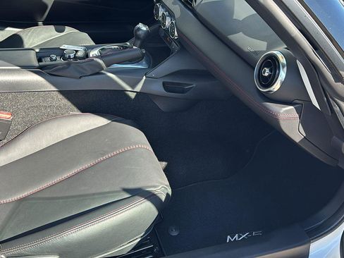 Used 2016 MAZDA MX-5 Miata Grand Touring image 15