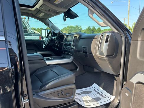 Used 2019 Chevrolet Silverado 2500 LTZ w/ Duramax Plus Package AWD/4WD image 30