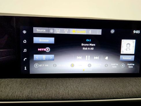 Used 2025 Nissan Kicks SV AWD/4WD image 18