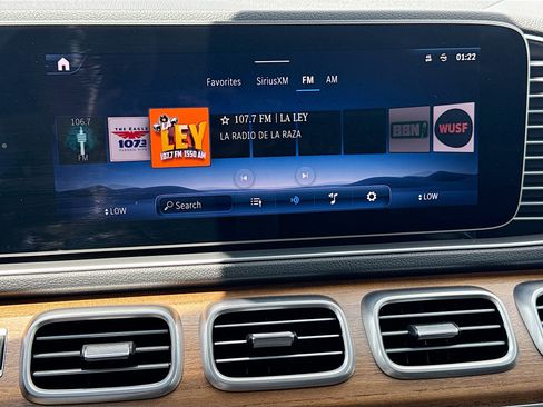 Used 2024 Mercedes-Benz GLE 350 4MATIC w/ Winter Package image 31