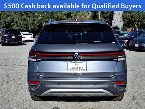 New 2026 Volkswagen Taos SE image 20