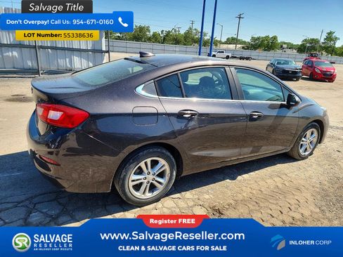 Used 2017 Chevrolet Cruze LT w/ Convenience Package FWD image 4