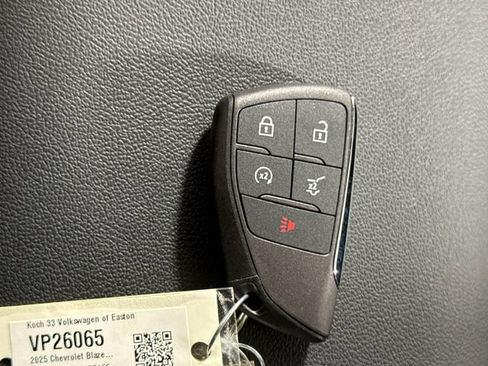 Used 2025 Chevrolet Blazer EV LT AWD/4WD image 37