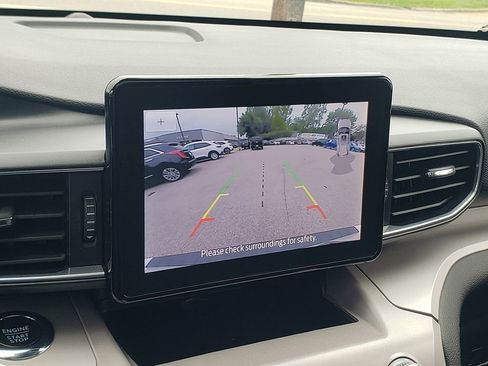 Used 2023 Ford Explorer XLT w/ Equipment Group 202A AWD/4WD image 27