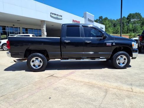 Used 2008 Dodge Ram 2500 Truck SLT w/ Popular Equipment Group AWD/4WD image 2