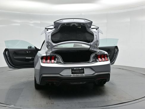 Used 2025 Ford Mustang GT RWD image 29