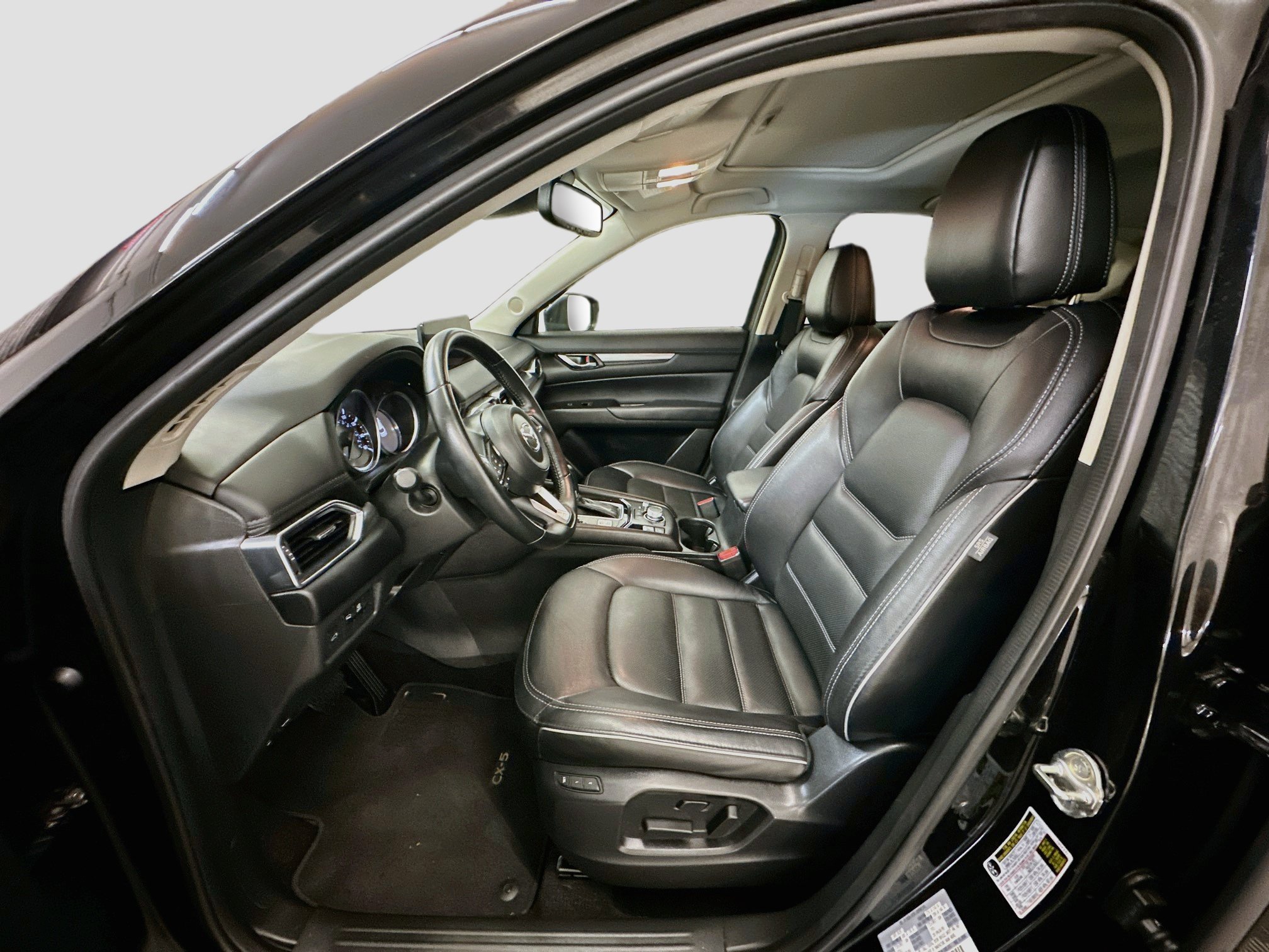 Used 2025 MAZDA CX-5 AWD 2.5 S w/ Preferred Package image 13