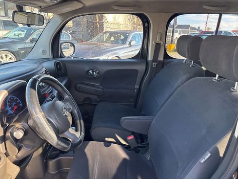Used 2009 Nissan Cube 1.8 SL w/ Interior Designer Pkg FWD image 9