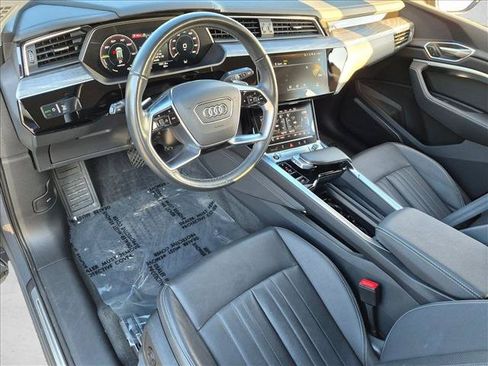 Certified 2024 Audi Q8 e-tron Premium Plus AWD/4WD image 9