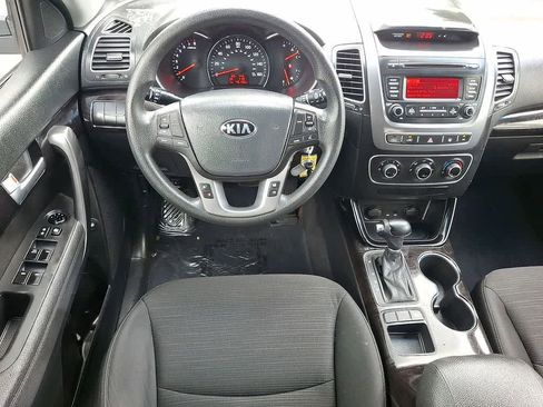 Used 2014 Kia Sorento LX FWD image 21