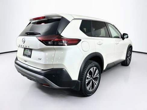 Used 2023 Nissan Rogue SV FWD image 9