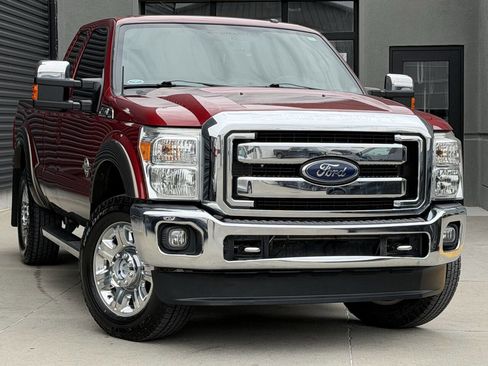 Used 2015 Ford F250 Lariat w/ Chrome Package image 5