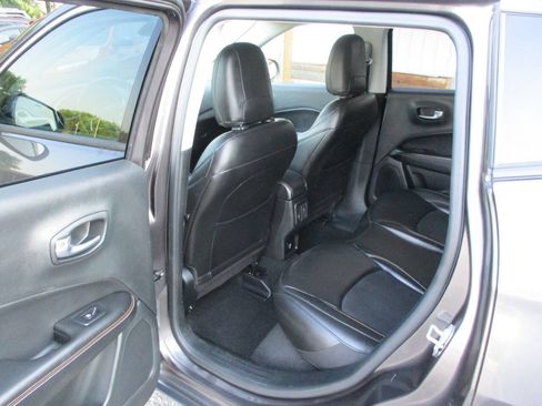 Used 2020 Jeep Compass Latitude w/ Cold Weather Group AWD/4WD image 16