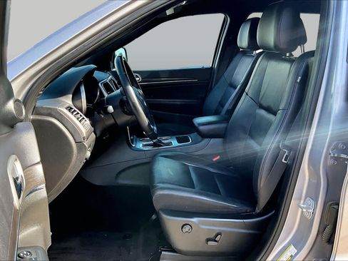 Used 2018 Jeep Grand Cherokee Limited RWD image 8