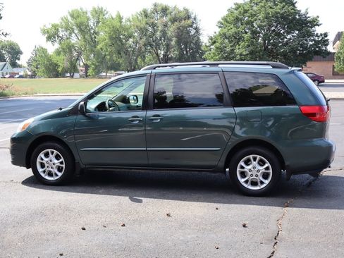 Used 2005 Toyota Sienna LE w/ LE Pkg 4 AWD/4WD image 8