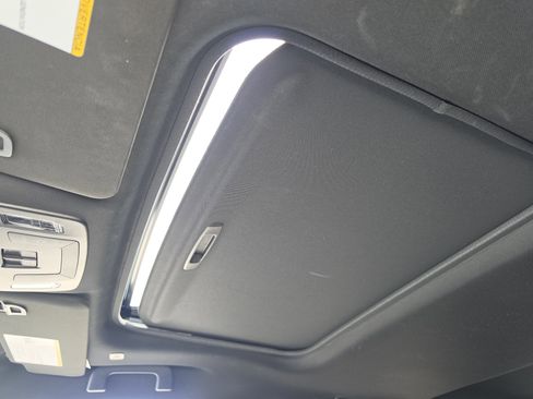 Used 2025 Toyota Sienna XSE w/ XSE Plus Package image 26