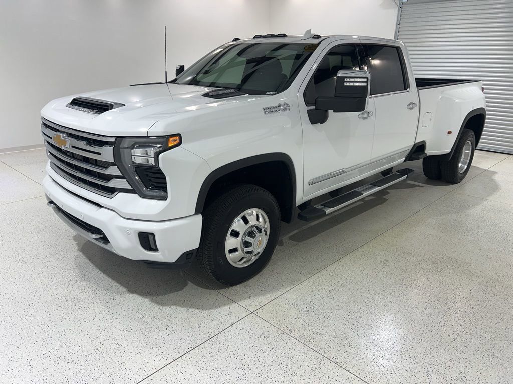 Used 2024 Chevrolet Silverado 3500 High Country AWD/4WD image 1