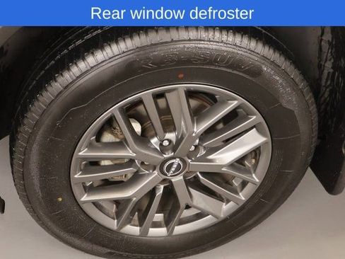 Used 2023 Nissan Rogue S image 9