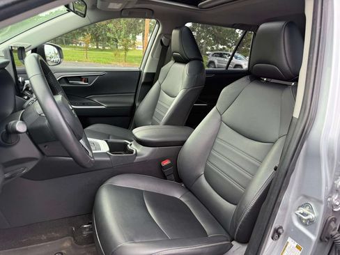 Used 2025 Toyota RAV4 XLE Premium w/ Weather Package AWD/4WD image 18