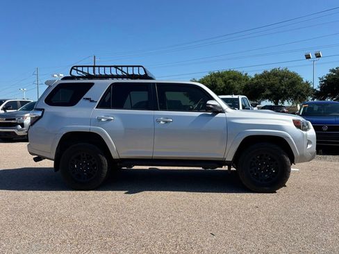 Used 2023 Toyota 4Runner TRD Off-Road Premium w/ Off Road Premium Plus Package AWD/4WD image 4