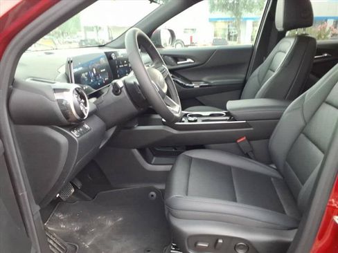 New 2026 Chevrolet Equinox LT w/ Convenience Package II FWD image 16