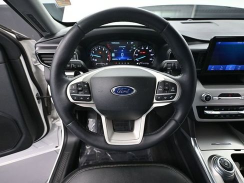 Used 2020 Ford Explorer XLT w/ Equipment Group 202A image 27