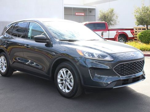 Certified 2022 Ford Escape SE w/ Convenience Package FWD image 11