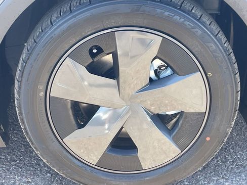 New 2026 Toyota Prius Plug-In Hybrid image 10