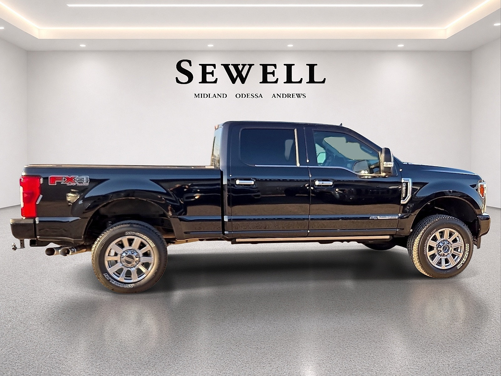 Used 2019 Ford F250 Limited w/ FX4 Off-Road Package AWD/4WD image 5