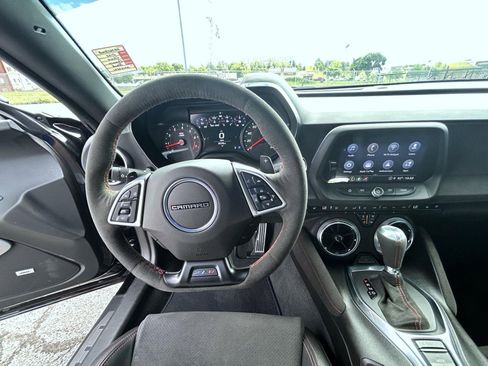 Used 2022 Chevrolet Camaro ZL1 RWD image 13