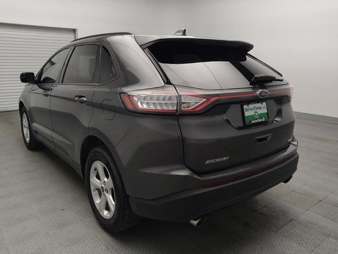 Used 2018 Ford Edge SE FWD image 5