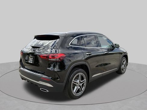 Used 2023 Mercedes-Benz GLA 250 4MATIC image 6