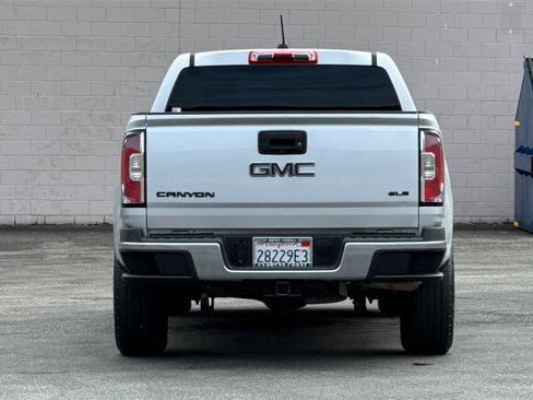 Used 2019 GMC Canyon SLE image 4