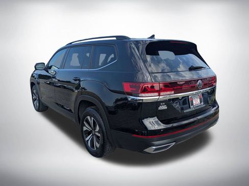 Used 2025 Volkswagen Atlas SE FWD image 5