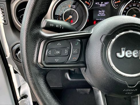 Used 2020 Jeep Wrangler Sport image 27